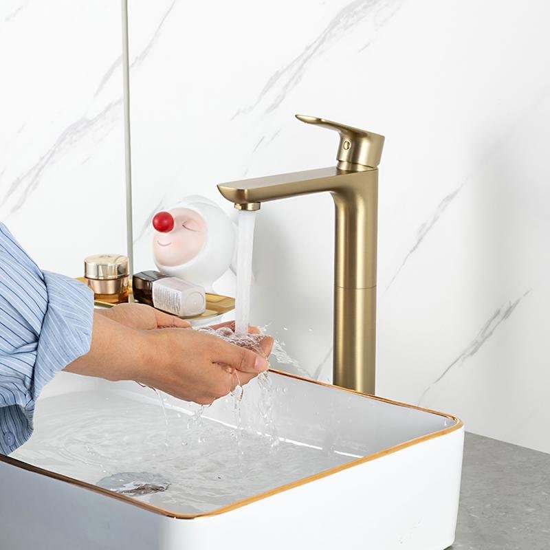 Смеситель для раковины Gappo G48-3 G1048-32 золотой сатин