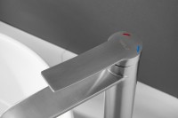 Смеситель для раковины BELZ B812 B11812-1 сатин Смеситель для раковины BELZ B812 B11812-1 сатин