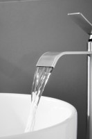 Смеситель для раковины BELZ B812 B11812-1 сатин Смеситель для раковины BELZ B812 B11812-1 сатин