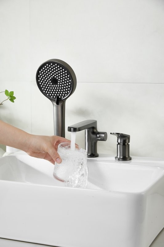 Смеситель на борт ванны BELZ B713 B66713-3 оружейная сталь