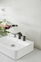 Смеситель на борт ванны BELZ B713 B66713-3 оружейная сталь Смеситель на борт ванны BELZ B713 B66713-3 оружейная сталь