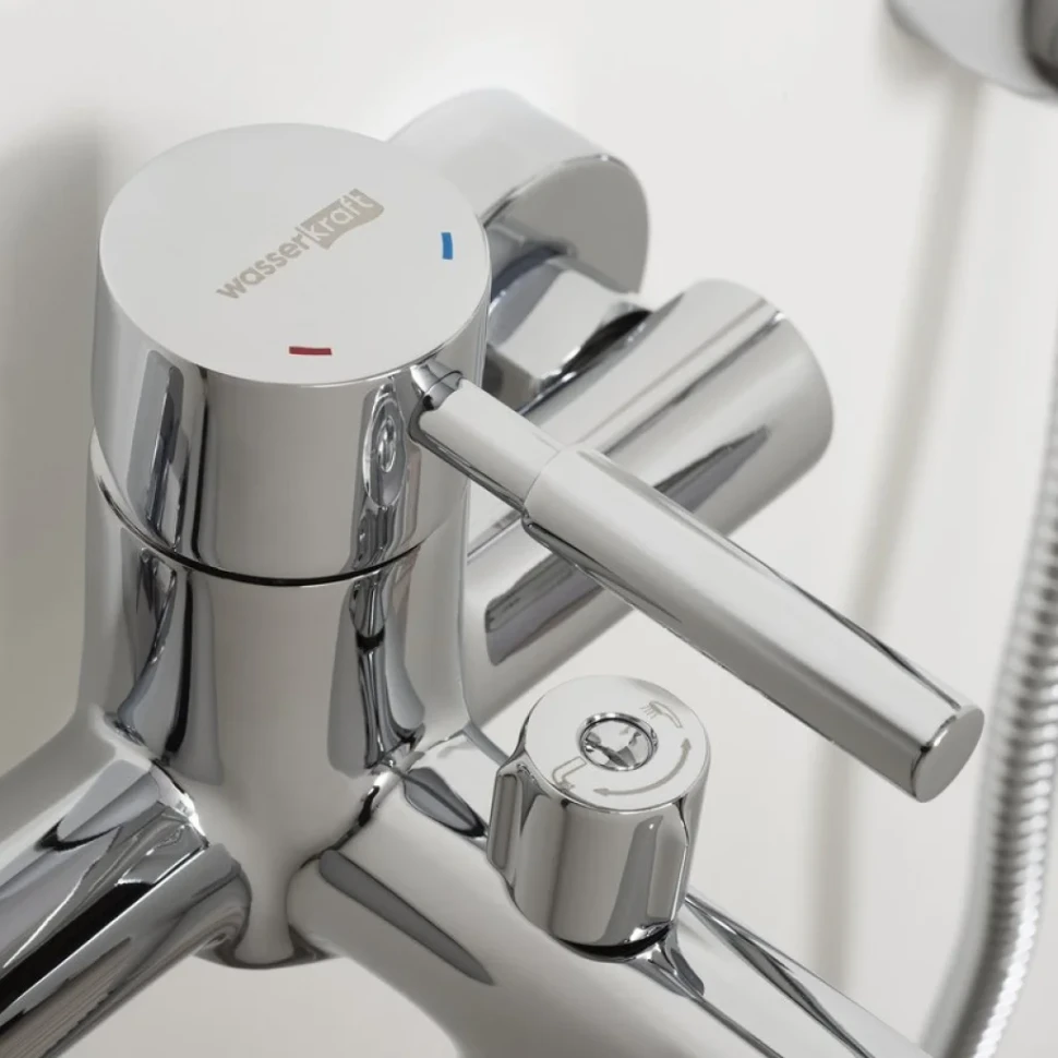 Смеситель для ванны с душем Wasserkraft Main 4101