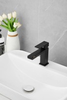 Смеситель для раковины BELZ B10613-7 черный