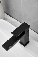 Смеситель для раковины BELZ B10613-7 черный