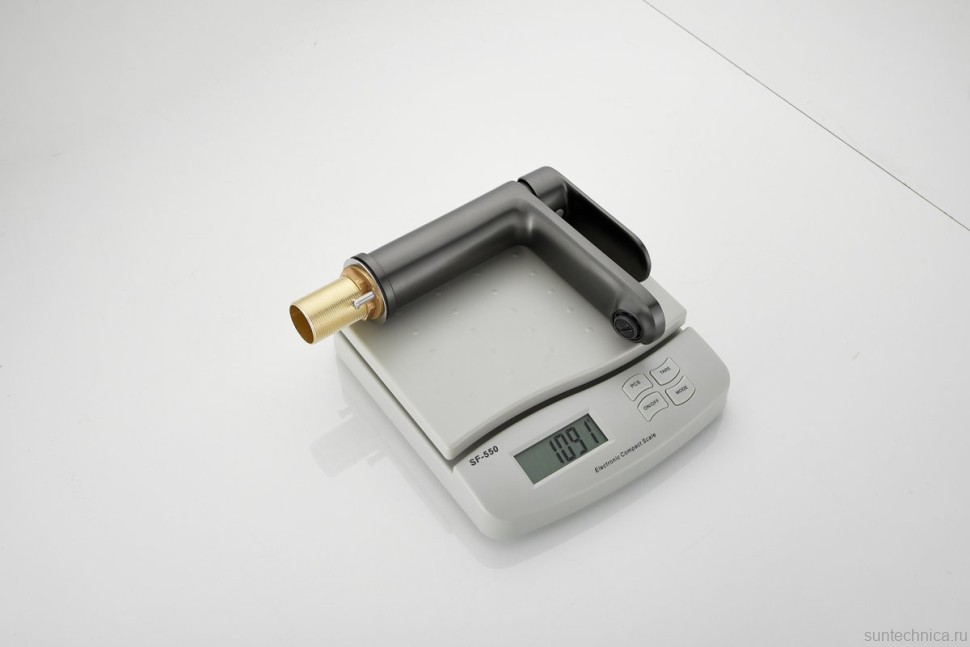 Комплект для раковины BELZ B713 B12713-3 с гигиеническим душем, оружейная сталь