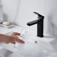 Смеситель для раковины Shevanik S4501H, черный Смеситель для раковины Shevanik S4501H, черный