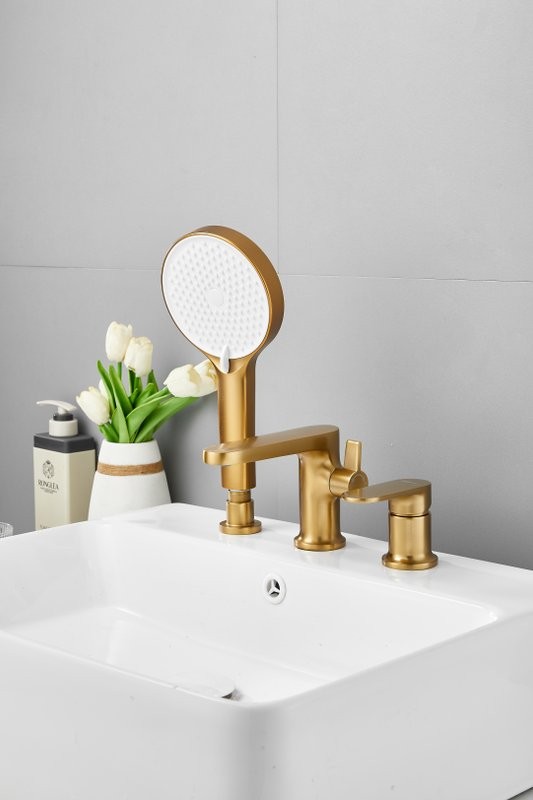 Смеситель на борт ванны BELZ B713 B66713-5 золото