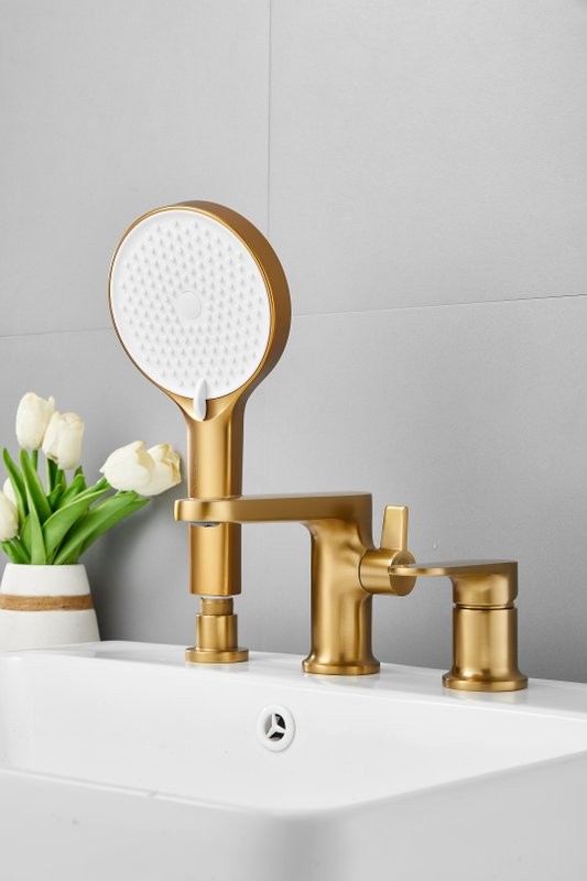 Смеситель на борт ванны BELZ B713 B66713-5 золото