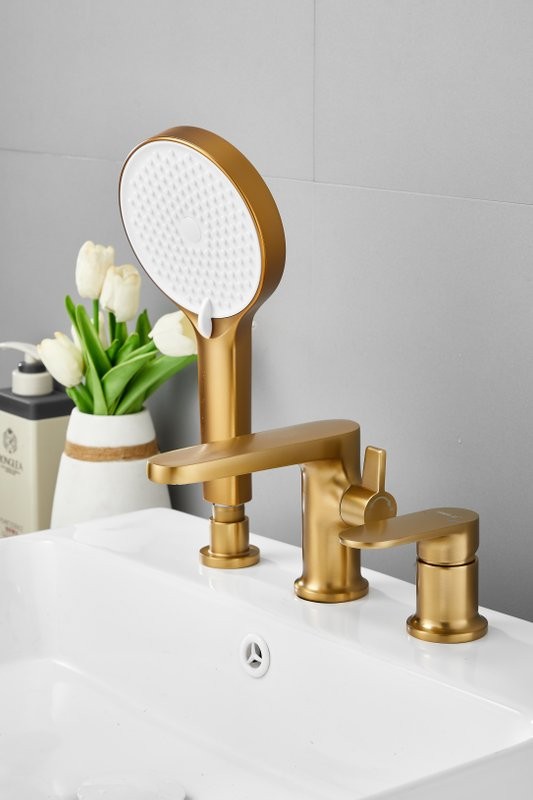 Смеситель на борт ванны BELZ B713 B66713-5 золото