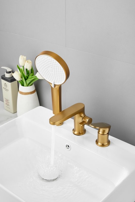 Смеситель на борт ванны BELZ B713 B66713-5 золото
