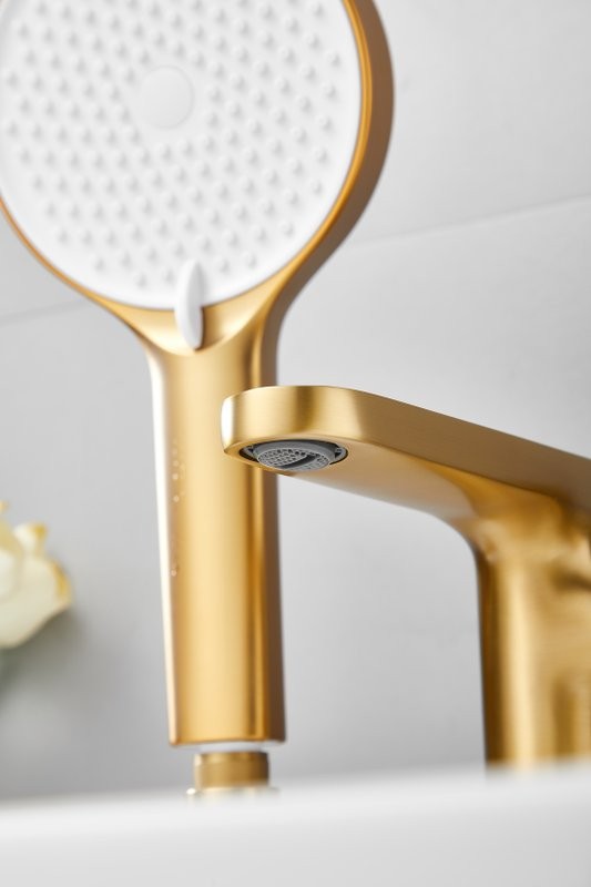 Смеситель на борт ванны BELZ B713 B66713-5 золото