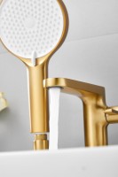 Смеситель на борт ванны BELZ B713 B66713-5 золото Смеситель на борт ванны BELZ B713 B66713-5 золото